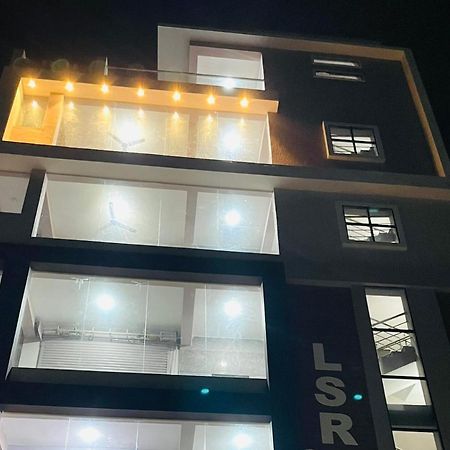 Lsr Service Apartments 蒂鲁帕蒂 外观 照片