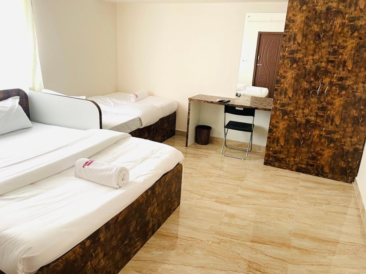 Lsr Service Apartments 蒂鲁帕蒂 外观 照片